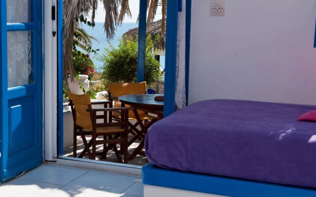 Blue Dolphin Antiparos Villas and Suites