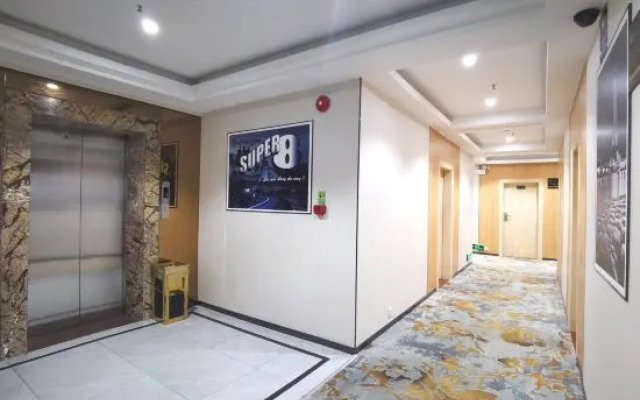 Super 8 Hotel Shenzhen Longgang Da Yun