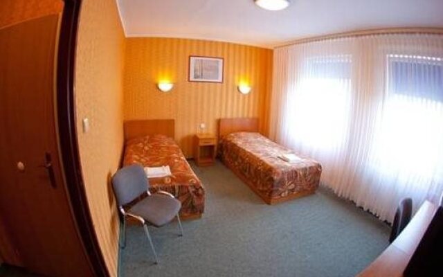 Hotel 3