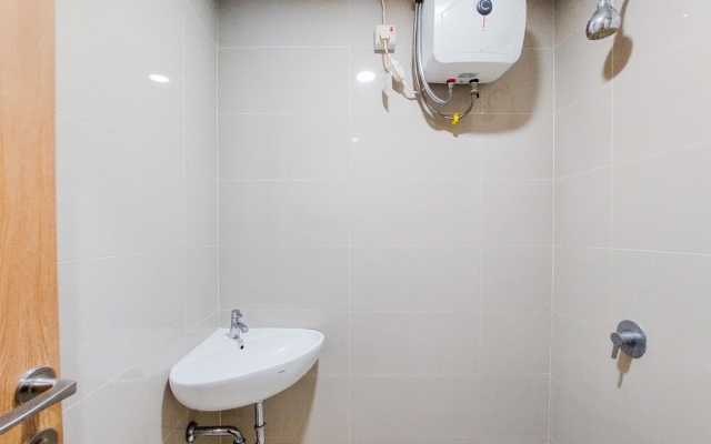 Warm And Comfortable Studio Room At B Residence Apartment