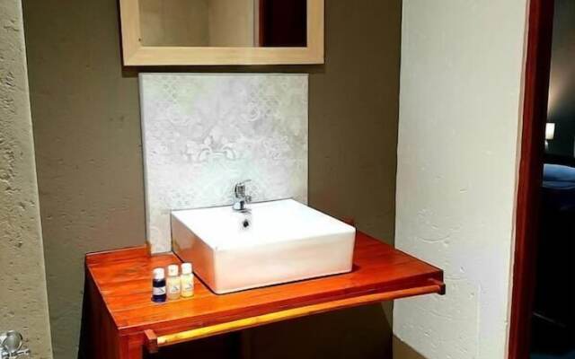 Rocky Hollow Guest Farm