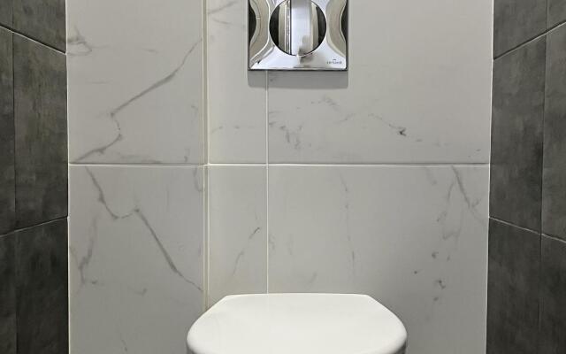 Династия на ул. Караульная