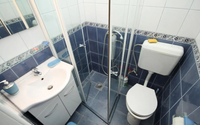 Studio Sucuraj 6852a