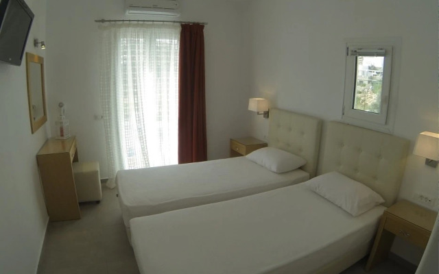 Super Paradise Suites