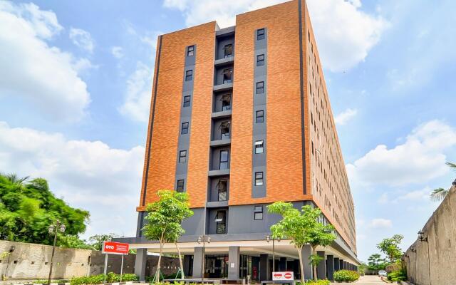 Collection O 28 Urban Town Karawang