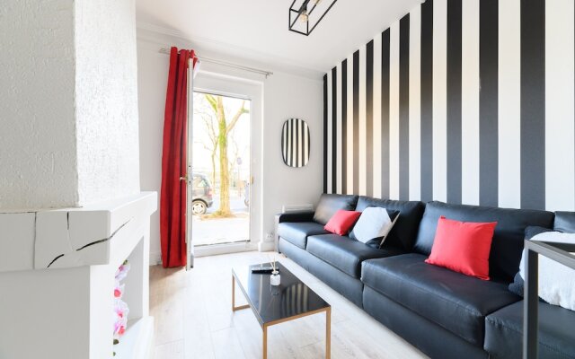 Daumier - New 2 Bdrs Flat near la Seine