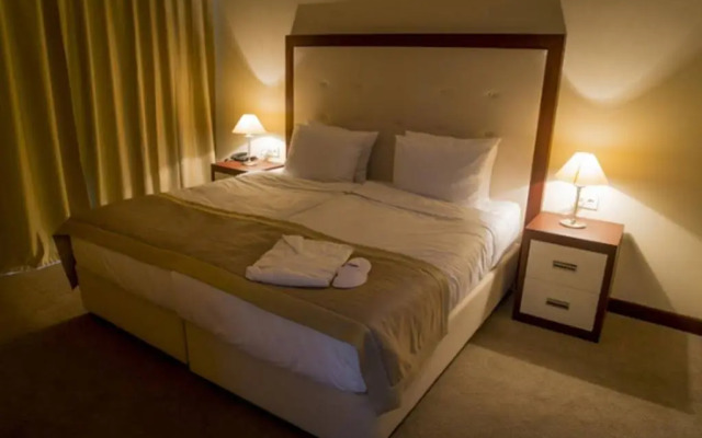 Black Mount Hotel
