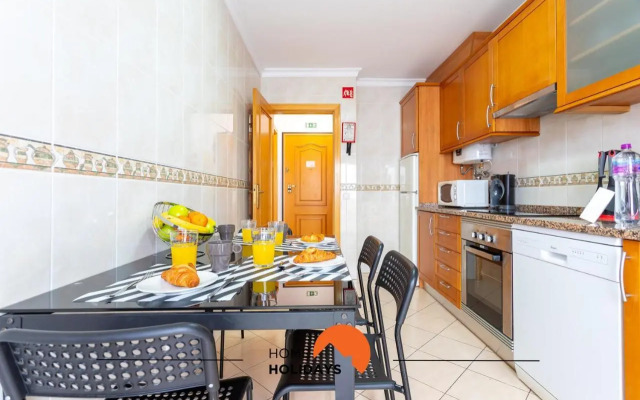 #001 Beautiful Flat Near the City Center, Beach