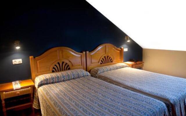Apartamentos Cuevas del Mar