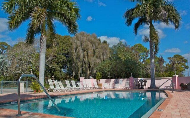 Hibiscus Suites - Gateway to Siesta Key