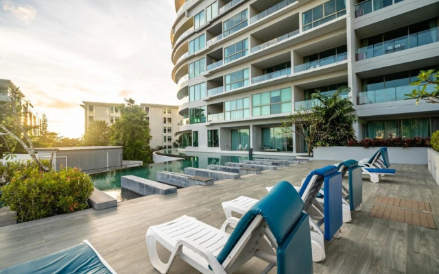 Spacious Studio in Karon With Direct Pool Access