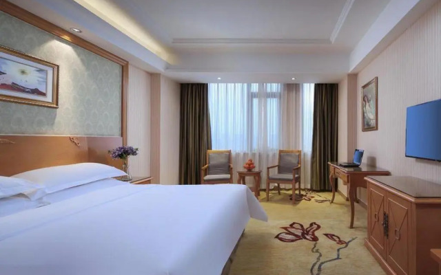 Vienna 3 Best Hotel (Nanchang Qingshan Lake High-tech)