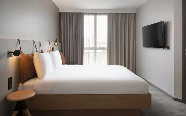Moxy Paris Clamart