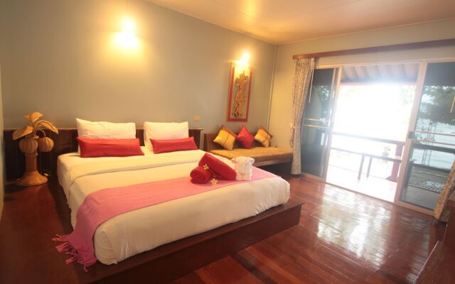 Villa Cha Cha Chaolao Beach Resort