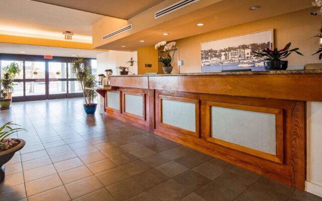 Best Western Yacht Harbor Hotel