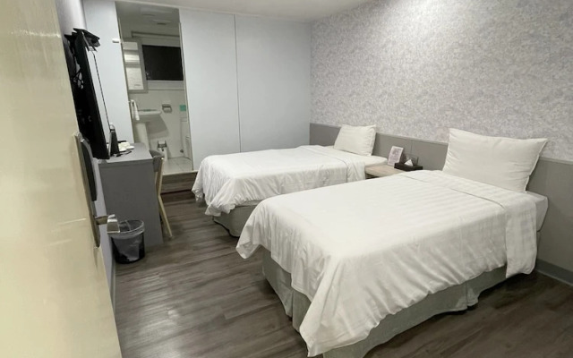 O Fun Hotel