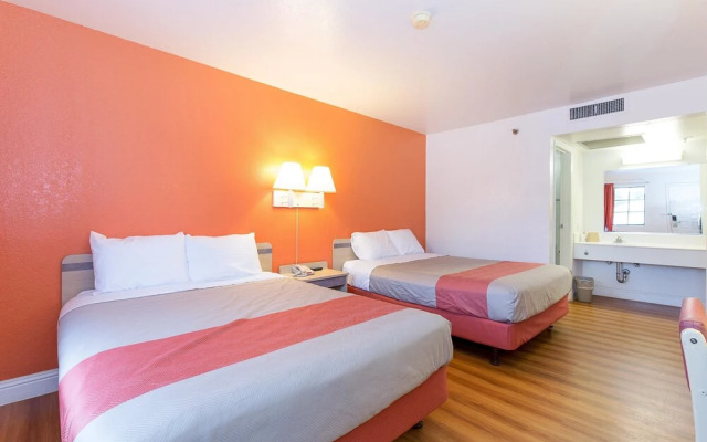 Motel 6 Vallejo - Maritime North