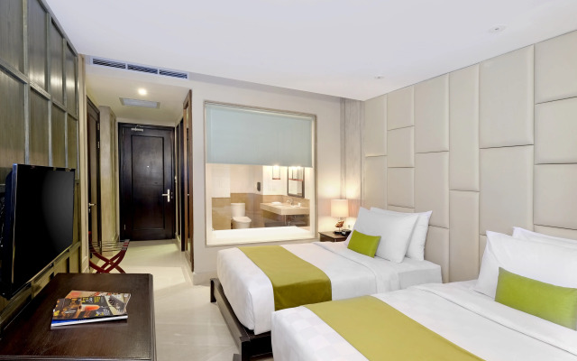 Jambuluwuk Oceano Seminyak Hotel