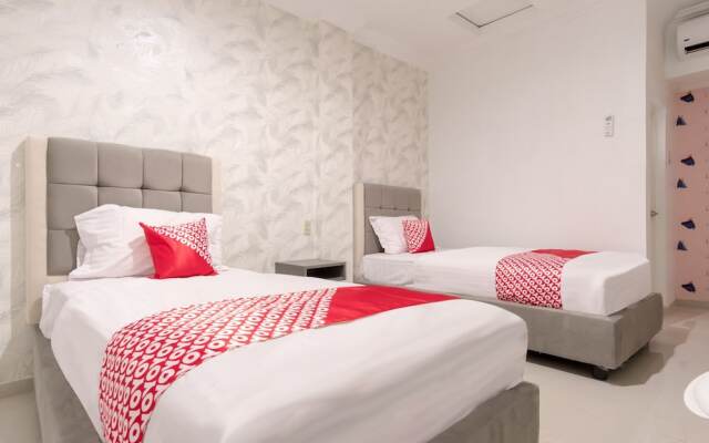 OYO 487 Gajah Mada Hotel