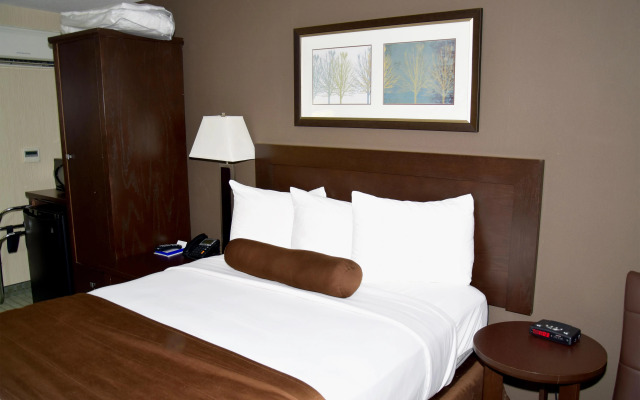 Coast Lethbridge Hotel & Conference Centre