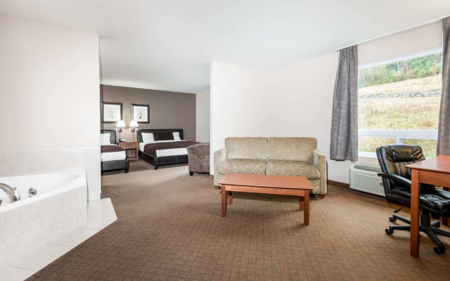 Super 8 by Wyndham Sainte Agathe Des Monts