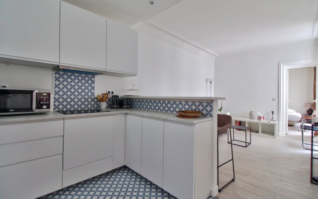Very Cosy Parisian Apartment