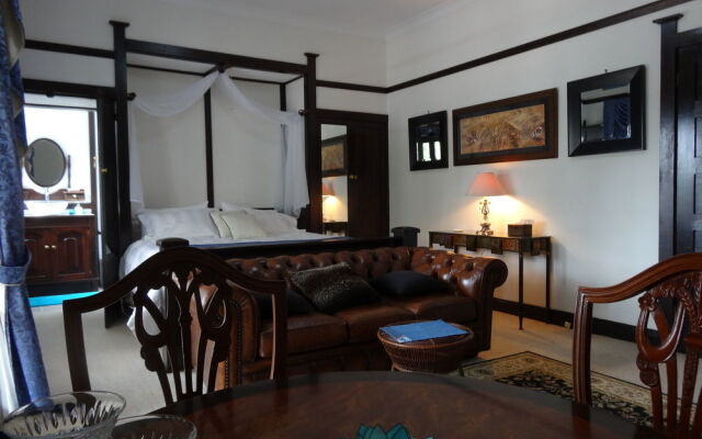 Corner Manor Leura