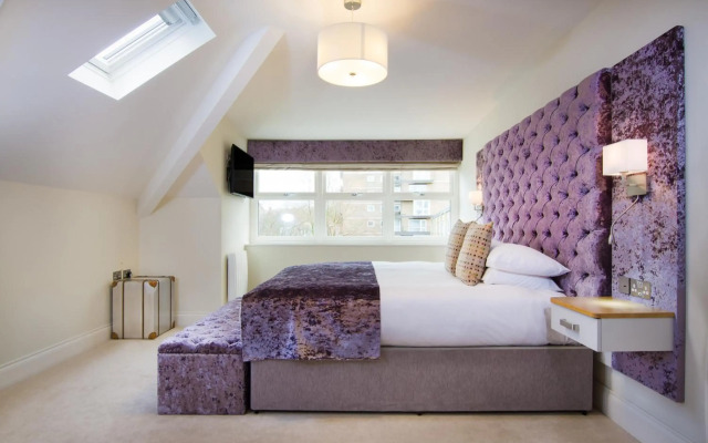 White Hart Hotel & Apartments