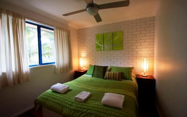 Byron Bay Accom Unit 3 41 Childe Street - Belongil Beach Apartment – Guest Rooms – Byron Bay
