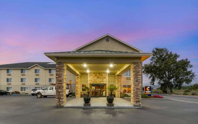 Comfort Inn & Suites Redwood Country
