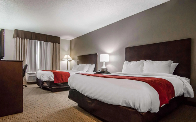 Quality Suites St. Joseph