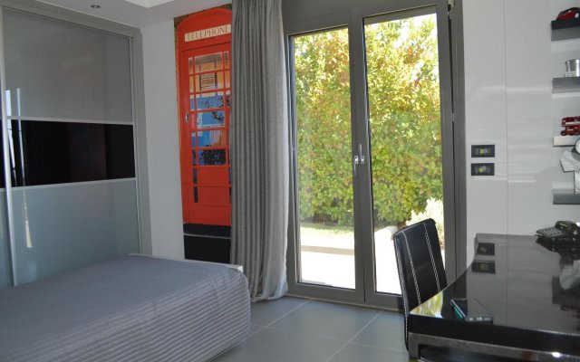 Villa With 4 Bedrooms in Anavissos, With Wonderful sea View, Private P