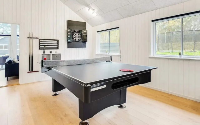 16 Person Holiday Home in Vaeggerlose