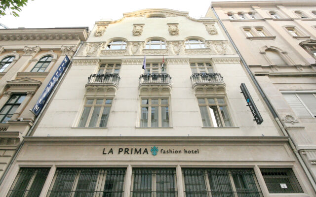 La Prima Fashion Hotel