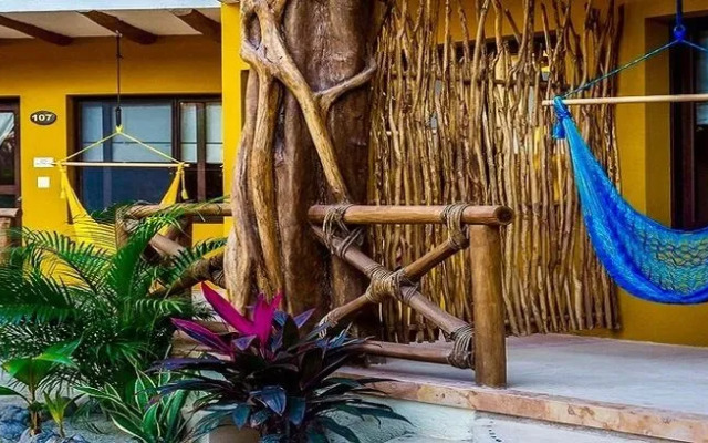 Aqualuna Boutique by Sunrise