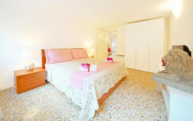 Sant'Aponal Apartment Rialto