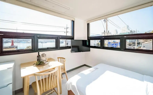 Yeosu Nangmanstay Pension