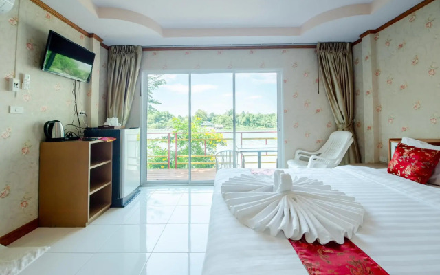 Golden Dragon Resort