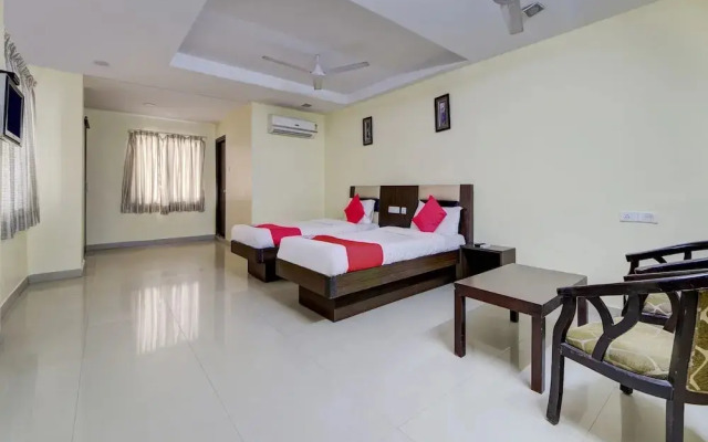Pradha Grand By OYO Rooms