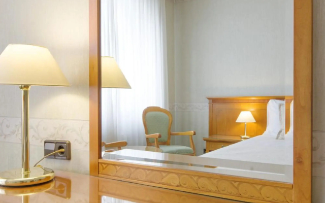 Hotel Trianon Rive Gauche