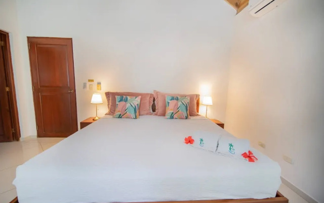 Casati Pearl House, Big House With Private Pool!