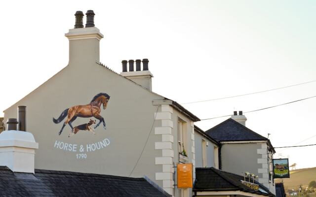 The Horse & Hound