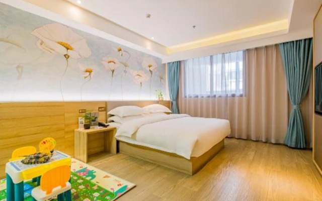 Qihe Lakeview Hotel (Jiaxing Nanhu Red Boat Branch)