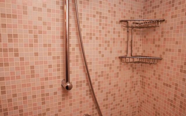 Cozy Villa With Large Garden Near the Beach