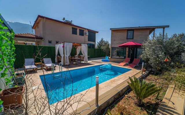Luxurious Bungalow w Pool and Jacuzzi in Fethiye