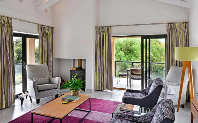 Small Wonder Guest Villa With Private Pool