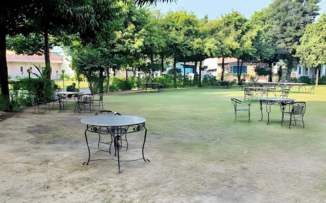 Hotel Amrapali