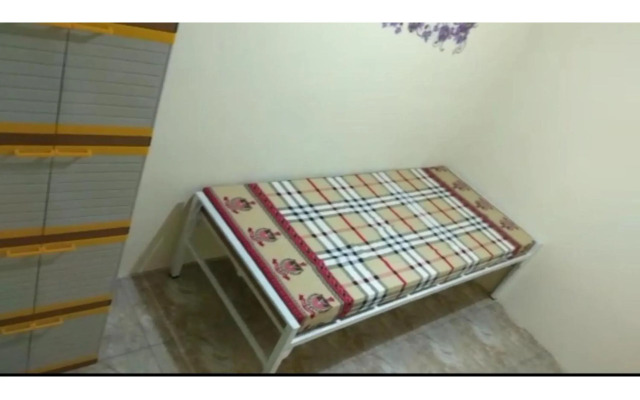 Eiffel Residence Petojo - Female Only