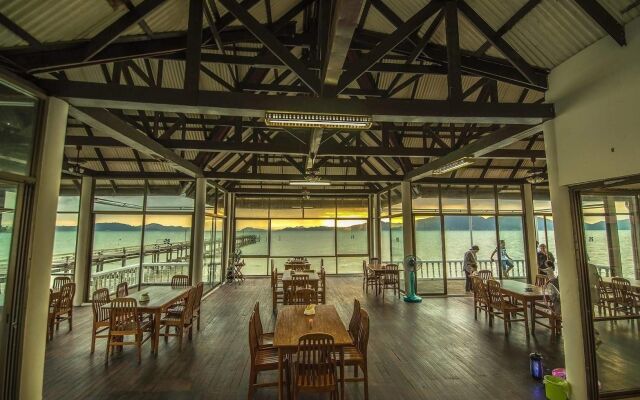 Jansom Beach Resort Ranong