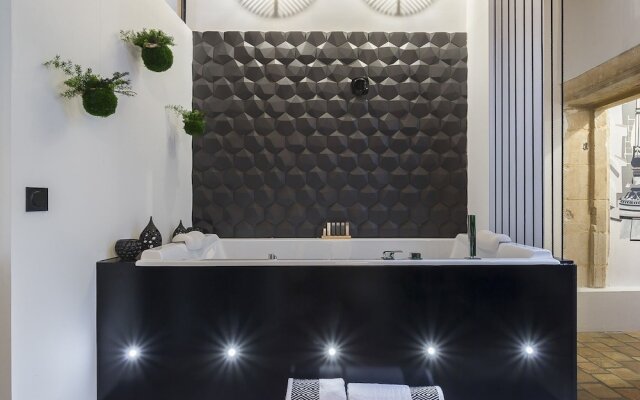 Host Inn Coeur Vieux Lyon & SPA